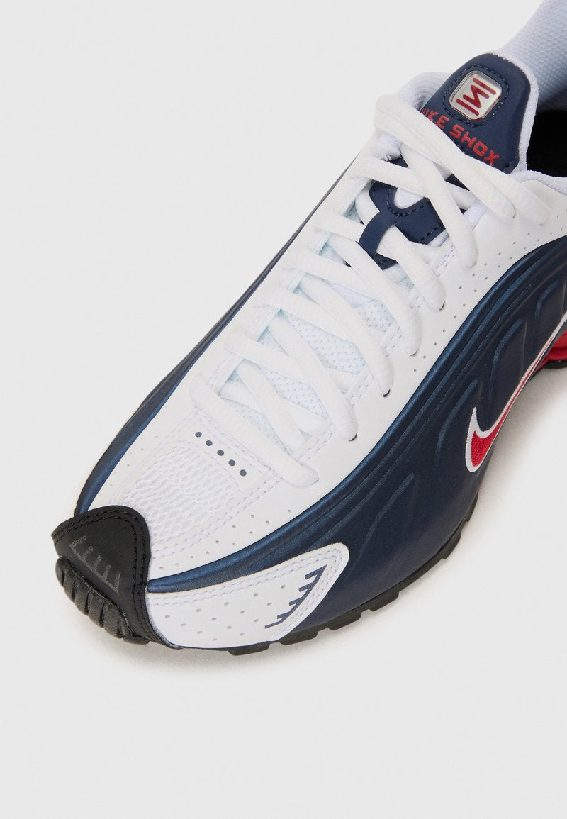 Nike Shox R4