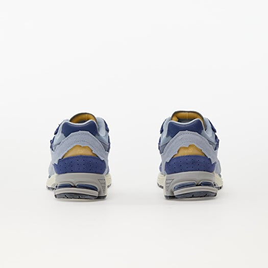 New Balance 2002R
