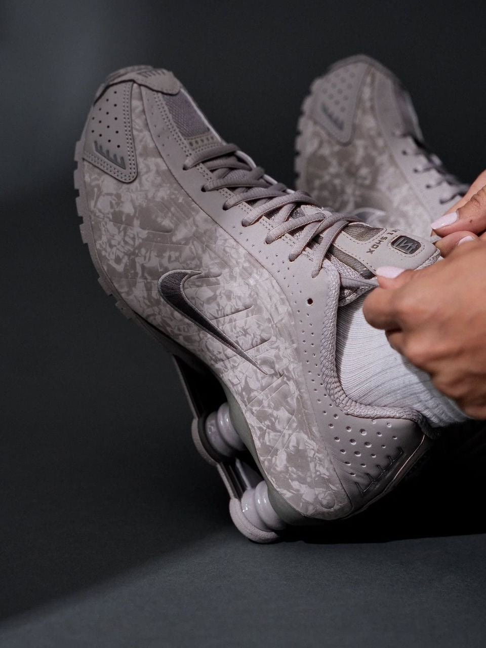 Nike Shox R4