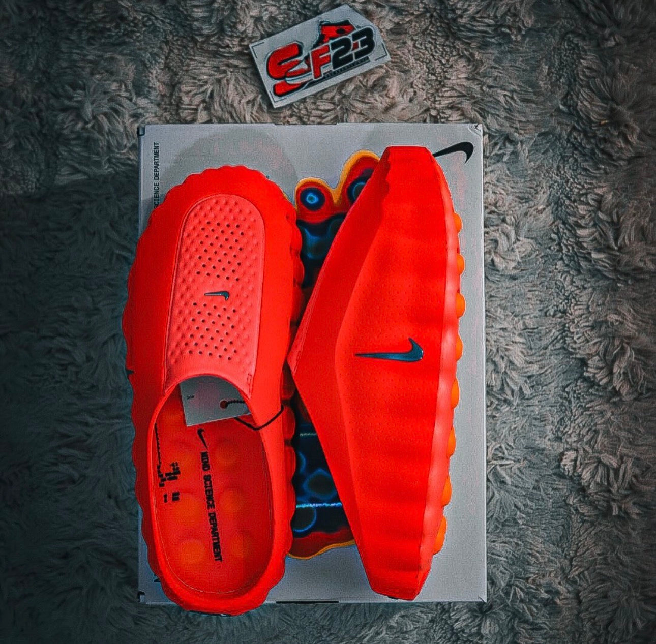 Nike Mind 001