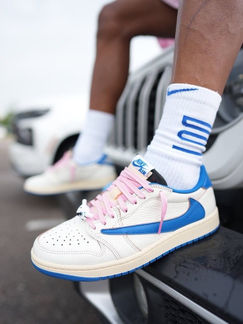 Nike Air Jordan 1 Low OG SP Fragment x Travis Scott