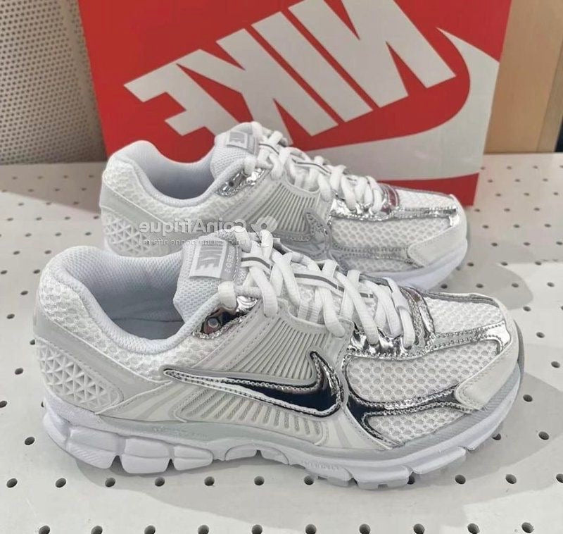 Nike Vomero 5