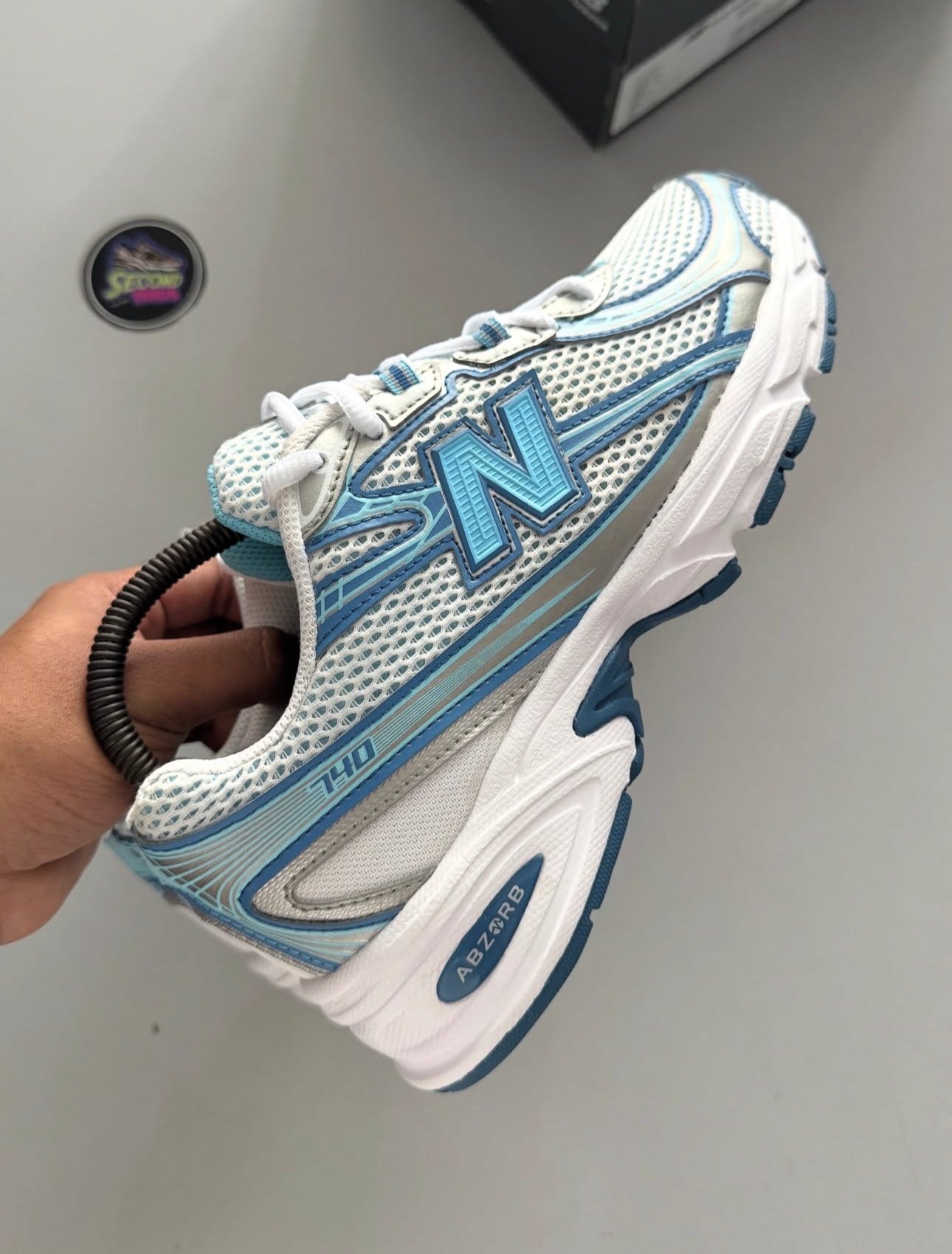 New Balance 740
