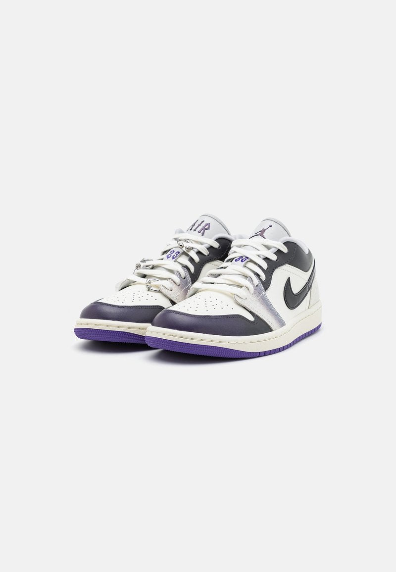 Nike Air Jordan 1 Low SE ' Punk Rock '