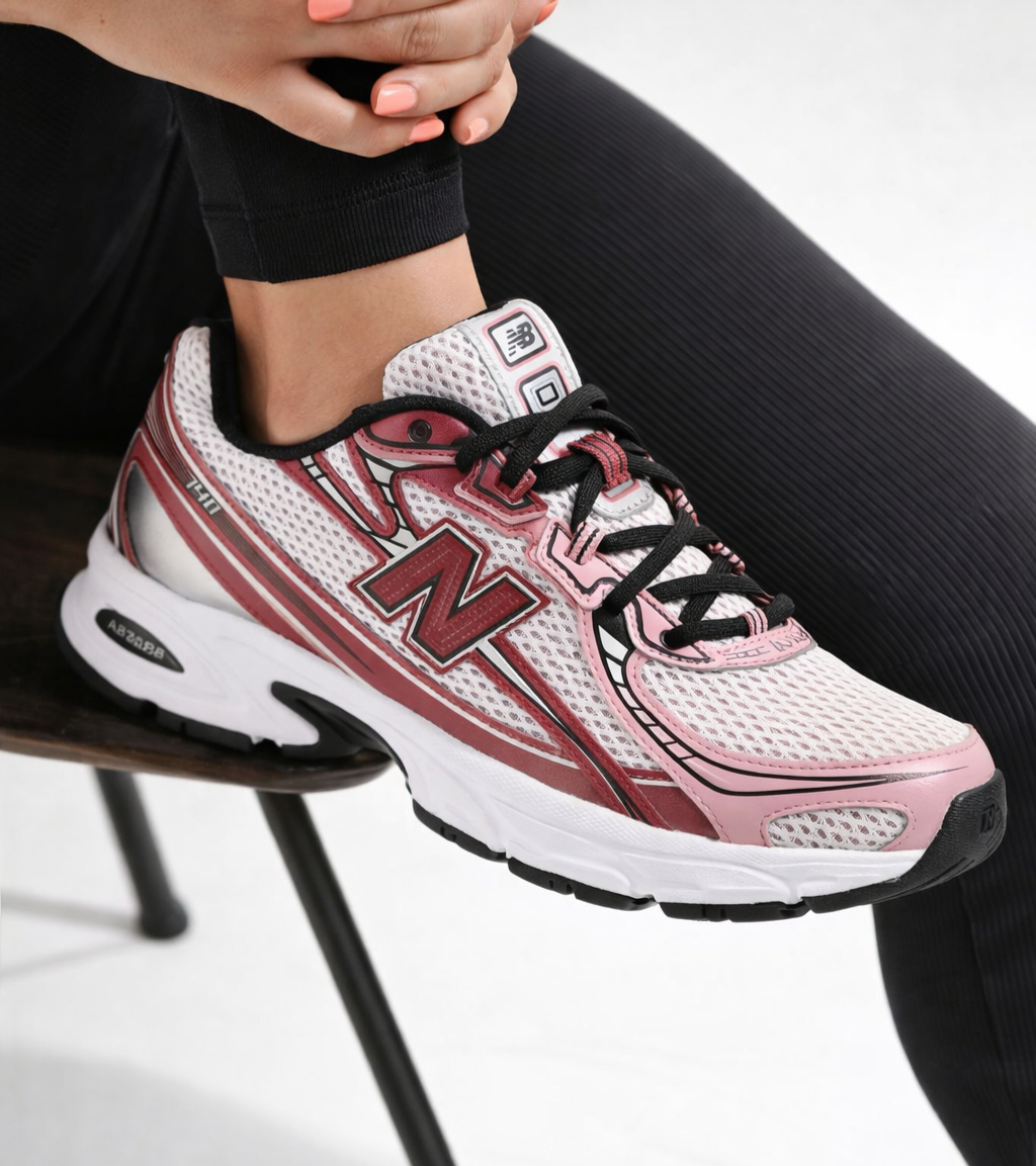 New Balance 740