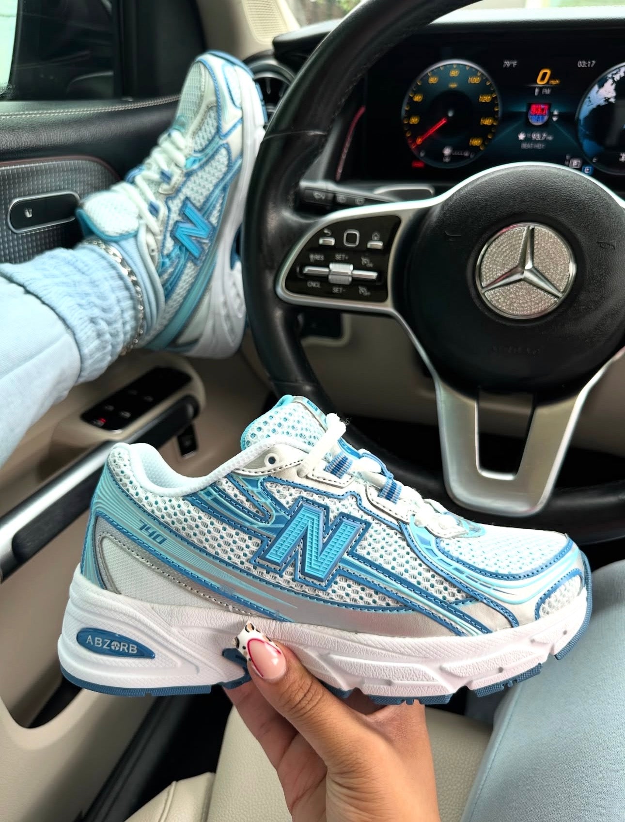 New Balance 740