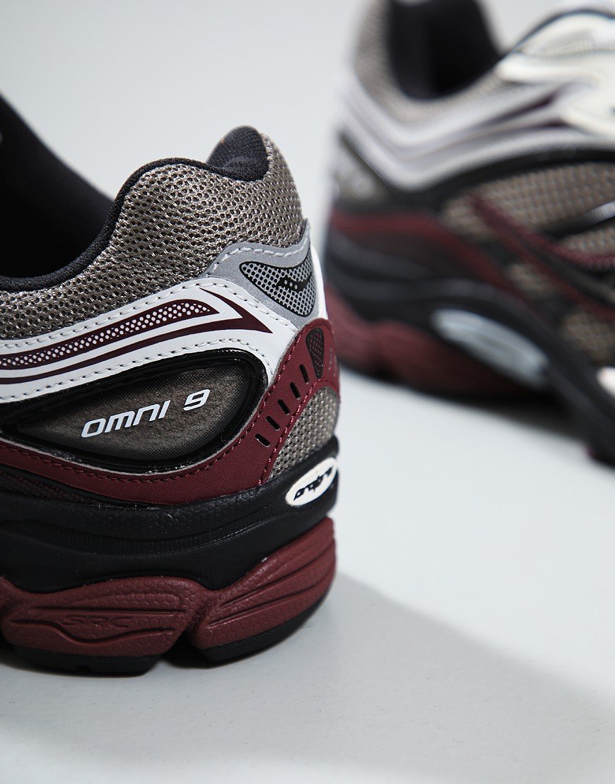 Saucony ProGrid Omni 9