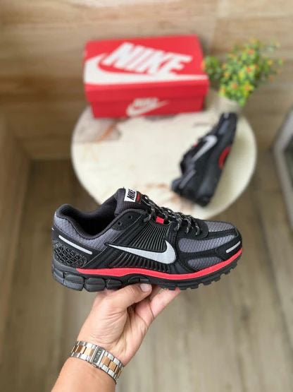 Nike Vomero 5
