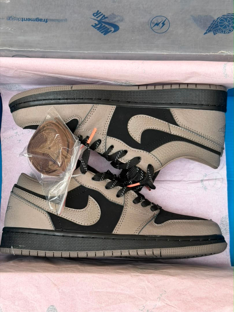 Jordan 1 Low SE