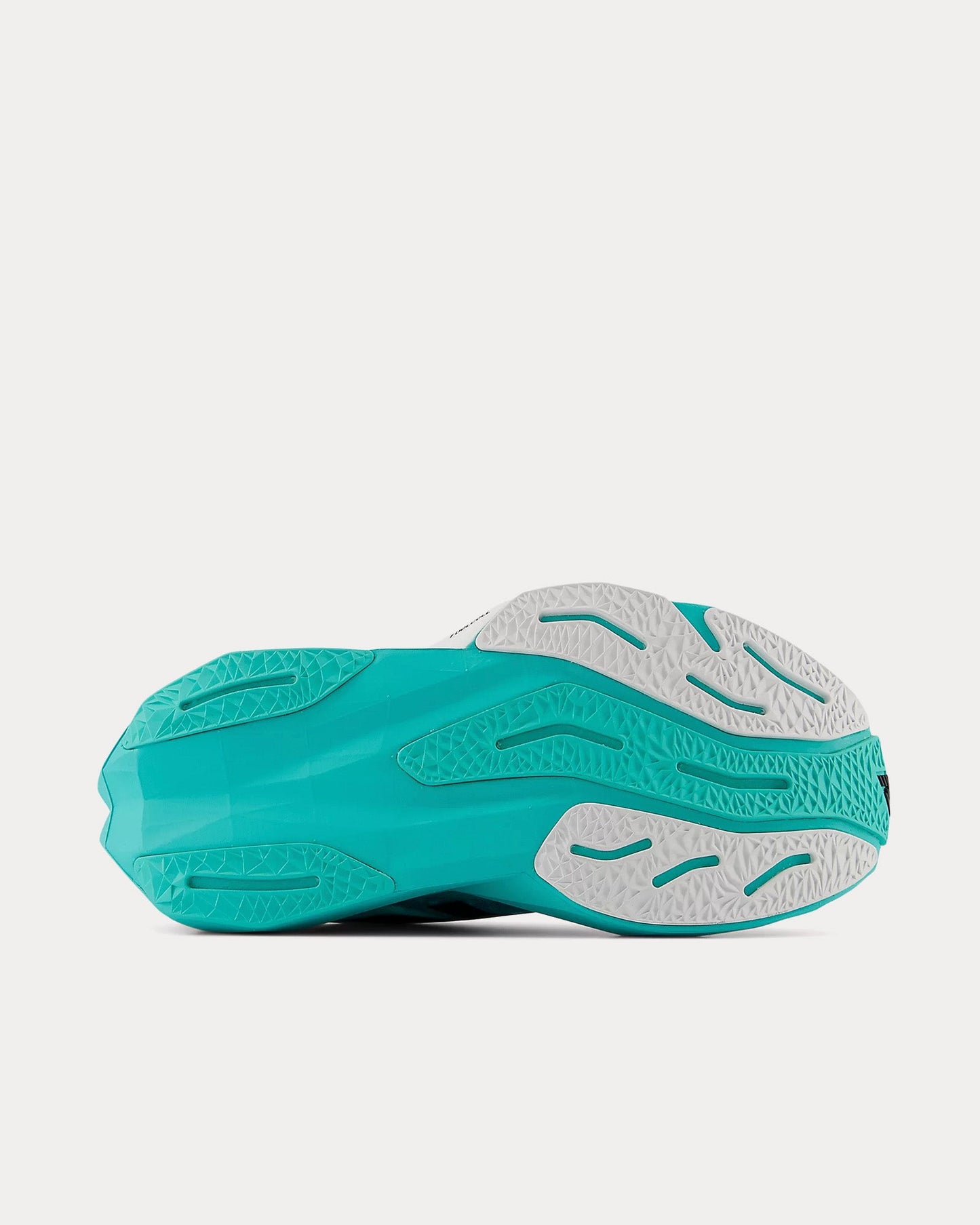 New Balance FuelCell Rebel V4
