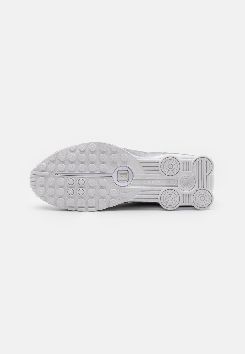 Nike Shox R4