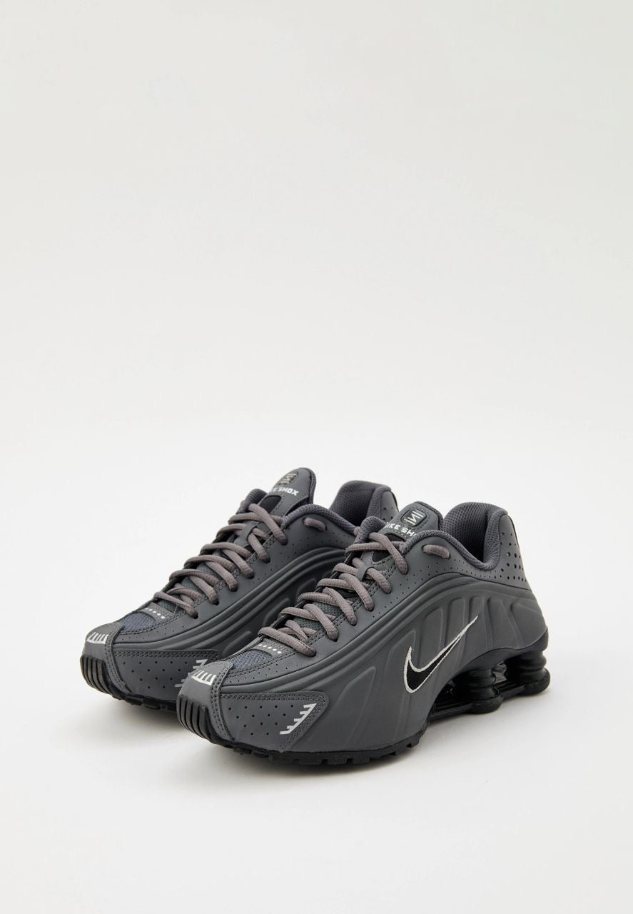 Nike Shox R4