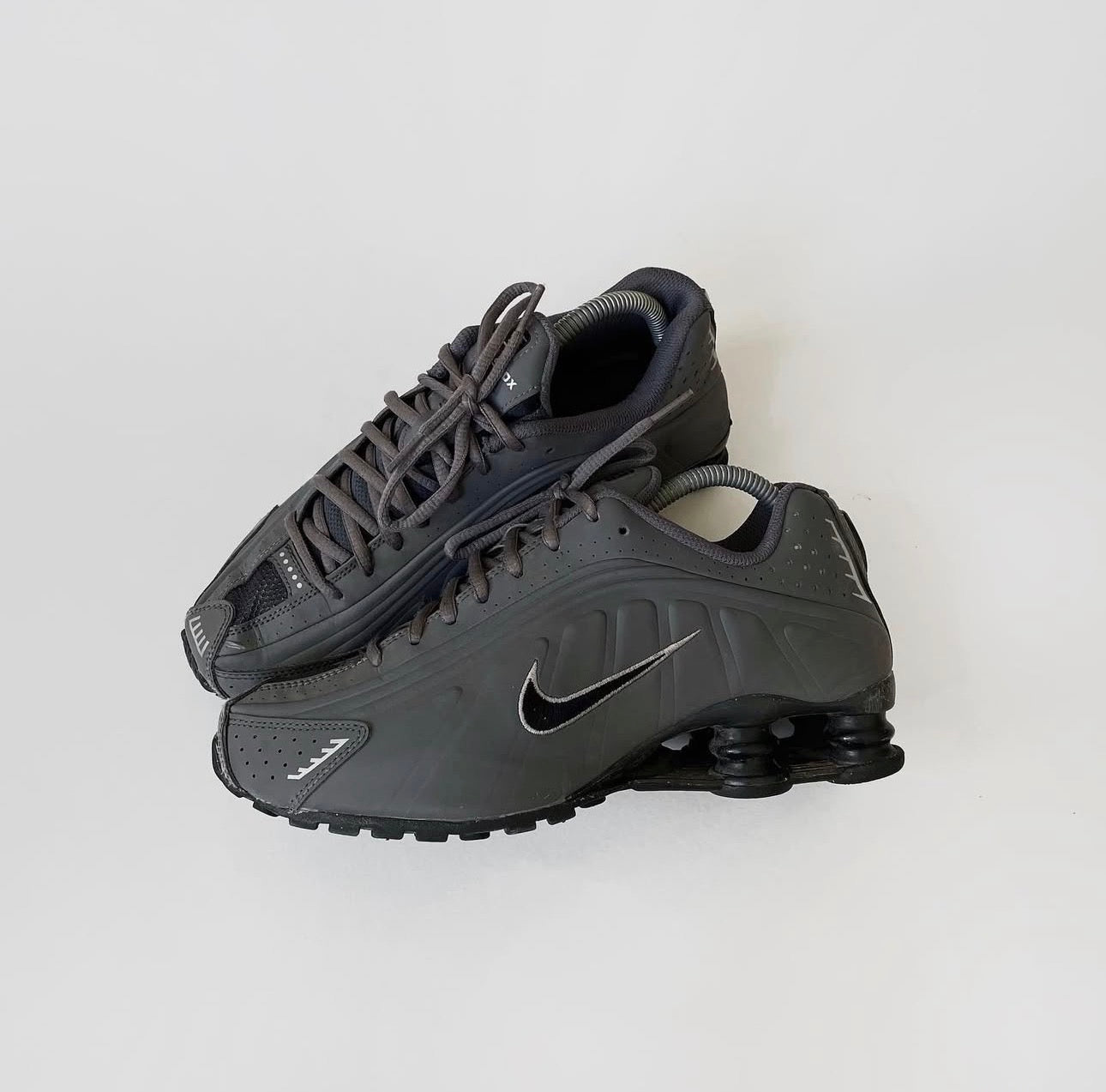 Nike Shox R4