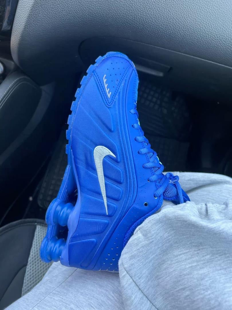 Nike Shox R4