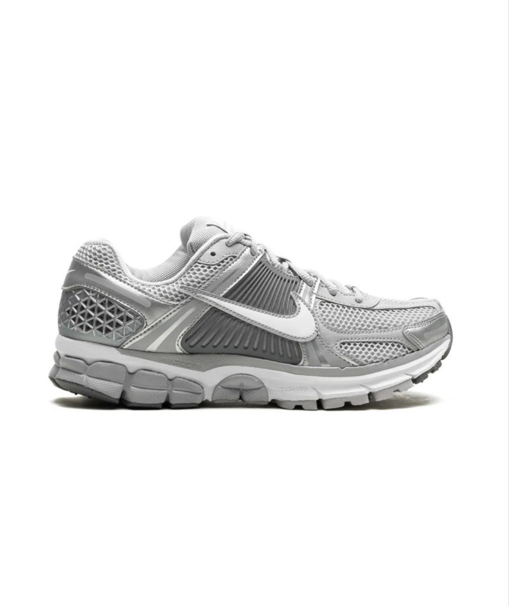 Nike Vomero 5