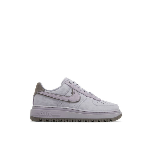 Nike Air Force 1 Luxe