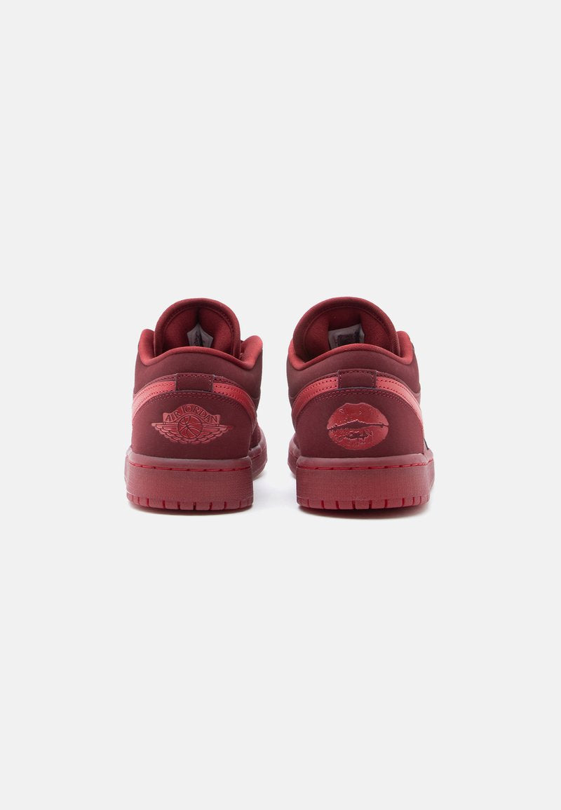 Nike Air Jordan 1 Low SE