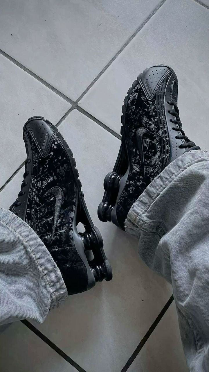 Nike Shox R4