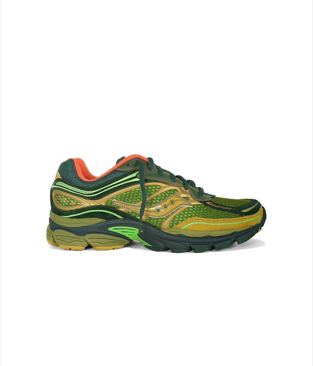 Saucony ProGrid Omni 9 x Starcow