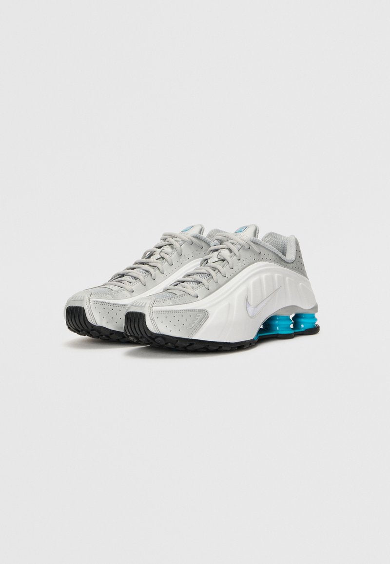 Nike Shox R4