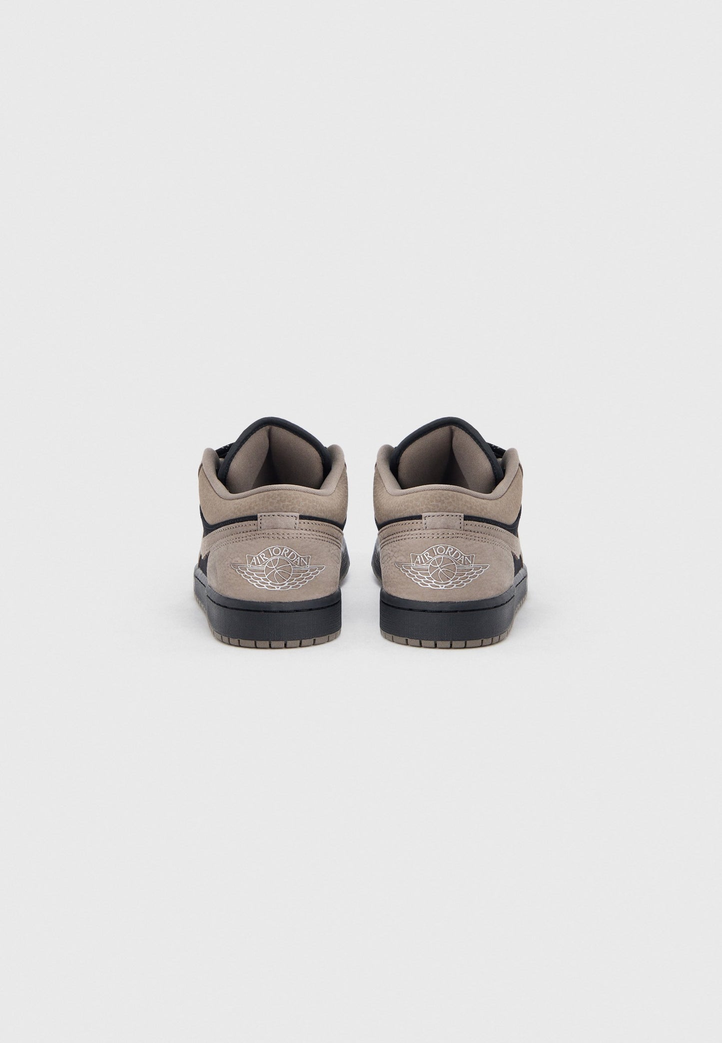 Jordan 1 Low SE