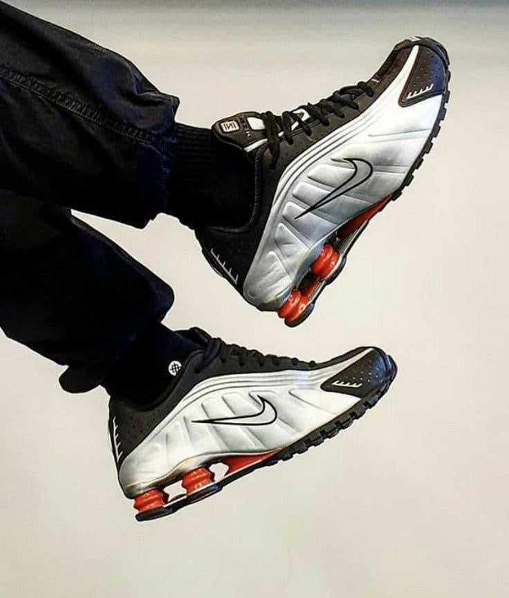 Nike Shox R4